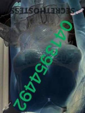 26 year old Escort in Benowa Gold Coast Soft curves, flirty eyes, new in town Real photos, best 