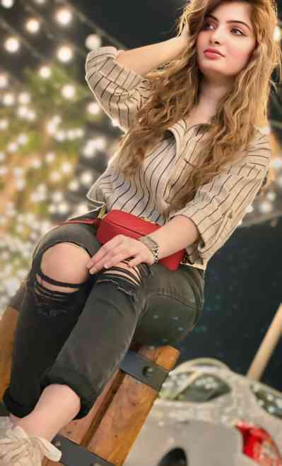 23 year old Indian Escort in Dubai Indian Model Ayesha in Dubai xxxx-xxx-xxx
