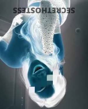 26 year old Escort in Sunshine Coast Unleash Your Wildest Fantasies with MILF Emily