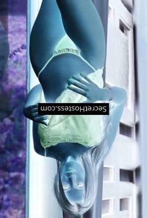 31 year old Asian Escort in Pune Malvika Iyer, Agency