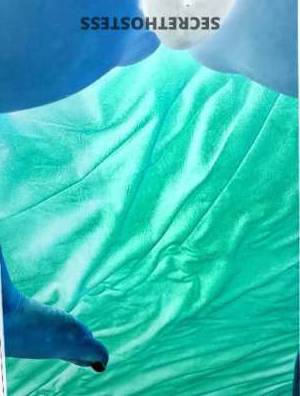22 year old Escort in Omaha NE SlimCurvey Chocolate Fun
