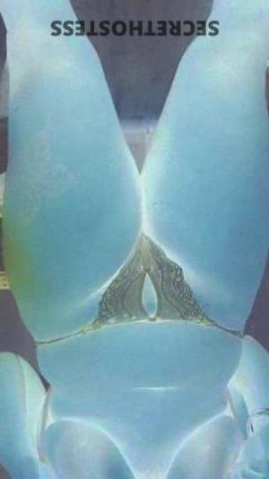 22 year old Escort in Winston-Salem NC Thick Squirting 22 Year Old Escort
