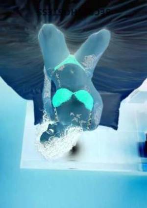 22 year old French Escort in Albuquerque NM Ms Paris Montana - Cum Over for Action