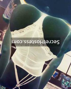 28 year old French Escort in Nice Laura
