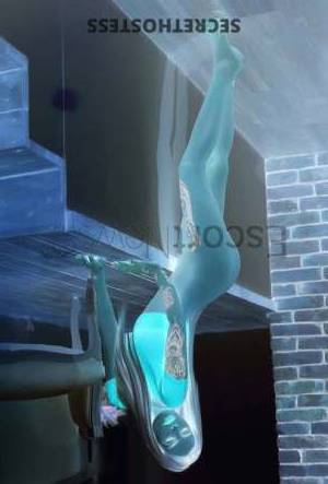 19 year old European Escort in London Samira Agency Beauty