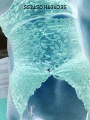 24 year old Dominican Escort in Columbia SC Domineict 24 fm incalls hotel