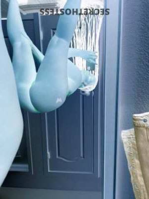 27 year old Escort in Suffolk VA Playful and open-minded