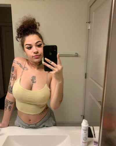 27 year old Escort in Vancouver WA Experience Fantasies Come to Life with Sexy Companion Arina 