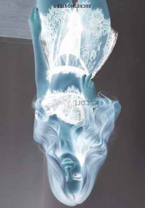 25 year old Escort in Paris Arabella Independent Model