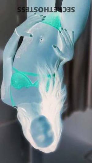 30 year old Escort in Kalamazoo MI Brunette outcall