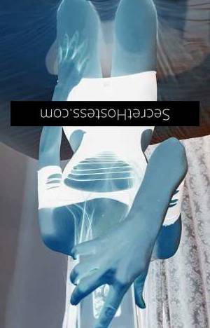 25 year old Escort in Brisbane Captivating Busty Babe for Your Pleasure
