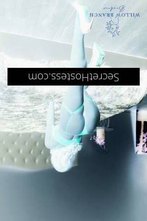 32 year old Caucasian Escort in Port Macquarie GorgeousLexi