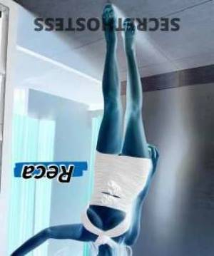 18 year old Vietnamese Escort in Bibra Lake Perth Vietnamese hottie Reca offers youth and beauty in Fremantle