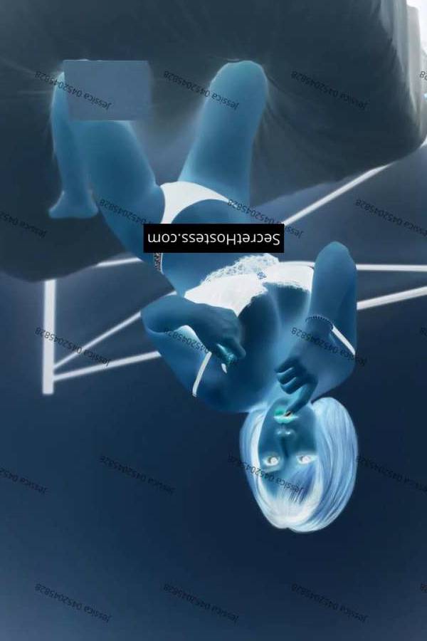 Jessica Escort Size 6 156CM Tall Image - 0