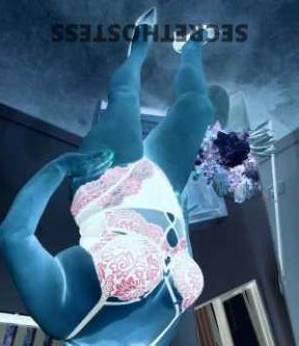 45 year old European Escort in Beverly Hills Sydney Italian mature escort Narwee