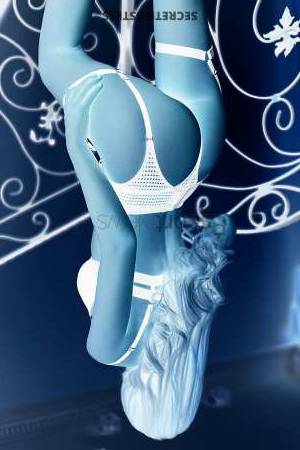 21 year old Asian Escort in St Petersburg Amira - Independent Model