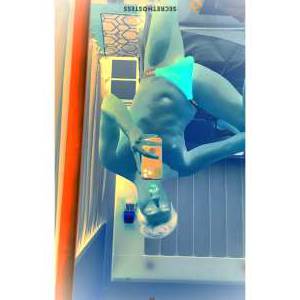 21 year old Egyptian Escort in Riyadh Mazen Your Guy Next Door