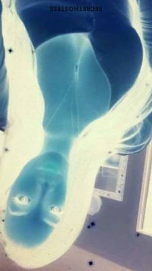 24 year old Escort in Los Angeles CA Independent Dana provides full body deep tissue massages in 
