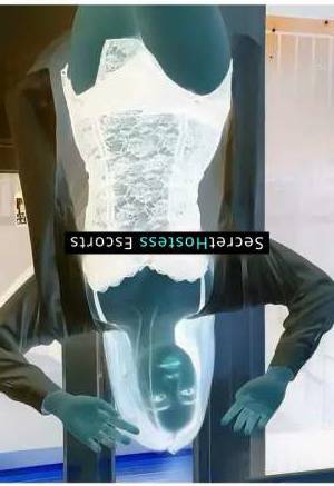 21 year old Filipino Escort in Tirana Flirting Fun for Busy Singles too hot to handle