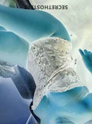 18 year old Escort in San Fernando Valley CA CUMNGeTSuM