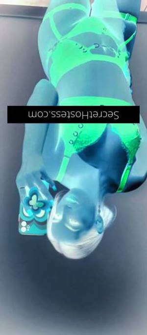 20 year old Australian Escort in Potts Point Sydney Brittany Ts I promise to seduce you