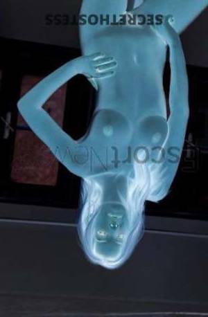 22 year old European Escort in Florence Alexa, Luxury Escort