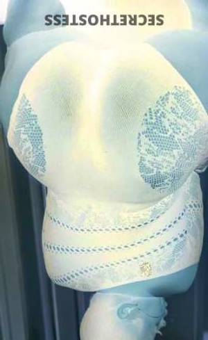 25 year old Escort in Oakland CA Porn in bed