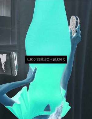 33 year old Australian Escort in Melbourne Emily DD Busty Cutie for Outcalls