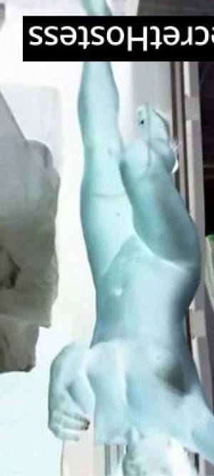 40 year old Escort in Cleveland OH Sensual Indulgence Dark-haired Escort Promises Mind-blowing 