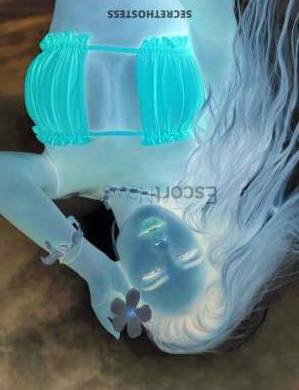 0 year old European Escort in Moscow Darinka Independent Luxury Companion