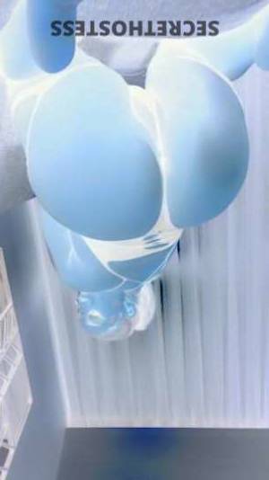 32 year old American Escort in Staten Island NY Wet and ready