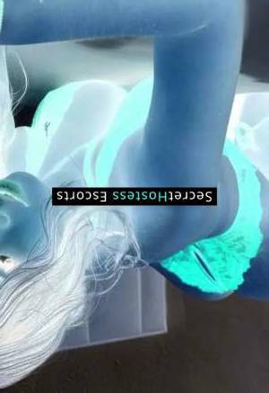 22 year old Colombian Escort in Fuengirola Casual Fun with a Regular Girl