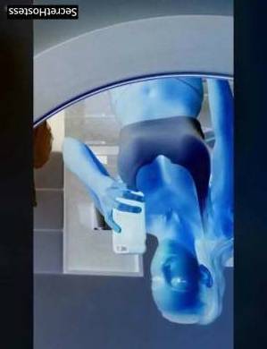 25 year old Escort in Nashville TN Mia, Your Enchanting Companion