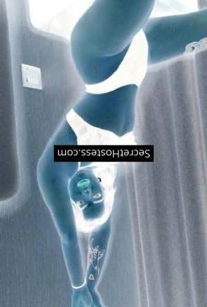 23 year old Escort in Jeddah Mimi 23Yrs Old Mixed Race Escort Black Hair Brown Eyes G Cup