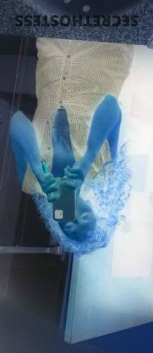 28 year old Escort in Albany NY Petite Curvy Redhead