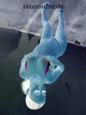 21 year old Escort in Los Angeles CA Hot and exotic outcalls available
