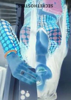 21 year old Escort in San Diego CA Petite Sweet Treat