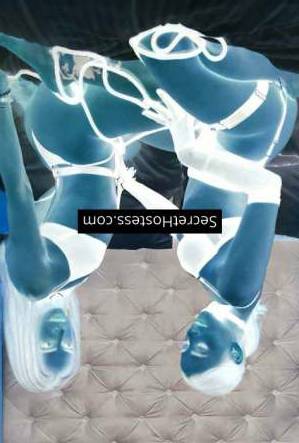28 year old Caucasian Escort in Dubai Duo with girl