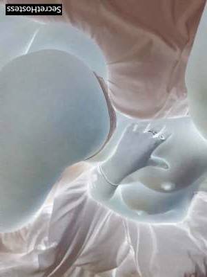 24 year old Escort in Montreal Mature Squirter for your Relief