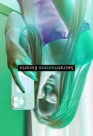 20 year old Russian Escort in Beirut Unveiling a Russian Beauty Lisa, Your Elusive Dream Come 