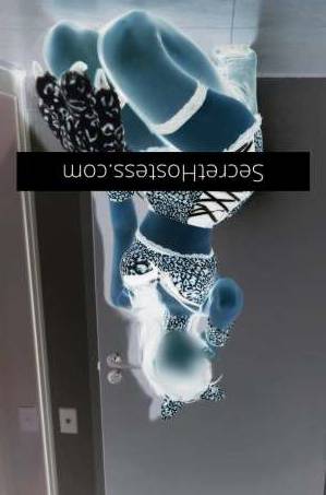 20 year old Japanese Escort in Fitzroy Melbourne Mizuno Ami Sensual Pleasure and Wild Parties