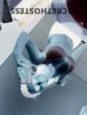 22 year old Escort in Appleby Tamworth Fresh Tamworth newbie available