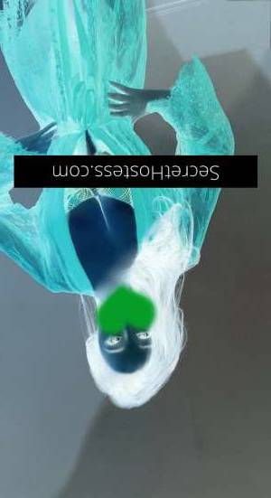 25 year old Asian Escort in Docklands Melbourne Alysa The Ultimate Playmate for Your Fantasies