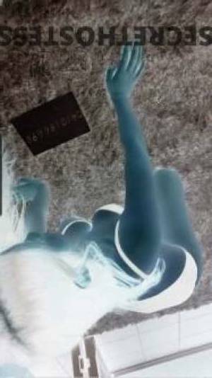 25 year old Asian Escort in Sunshine Coast dore Tiny Bum Escort