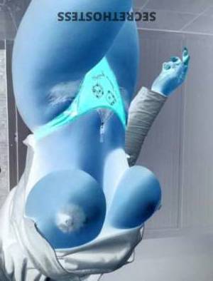 27 year old Colombian Escort in Allentown PA Petite Colombian cutie BJ, DATY