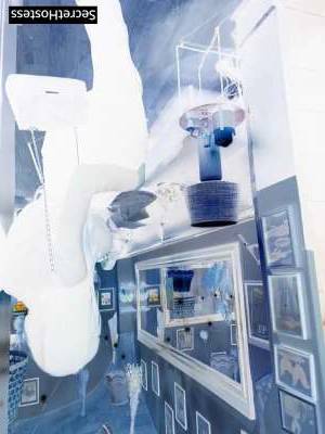 39 year old European Escort in Lyon Unleashexile 4. Discreet Encounters