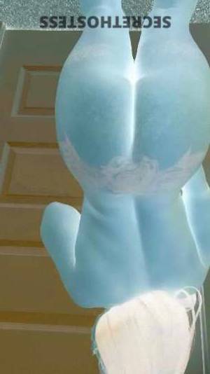 30 year old Escort in Pensacola FL Hot & Petite Barbie