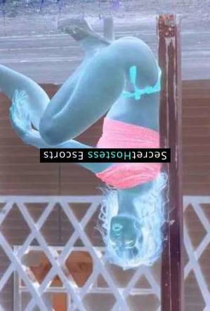 23 year old Russian Escort in Napoli Seeking Female Escort for Professional Engagement