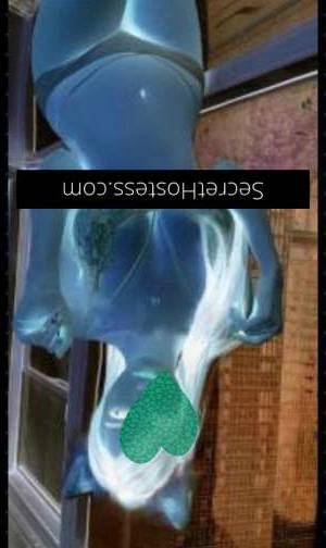 23 year old Asian Escort in Airlie Beach 'New Asian Masseuse for Deep Relaxation and Sensual 