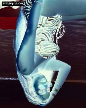 27 year old Escort in Chicago IL Conveniently located at your place